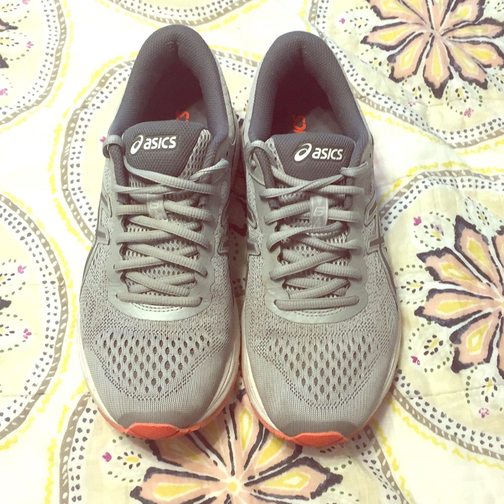 ASICS GT-1000